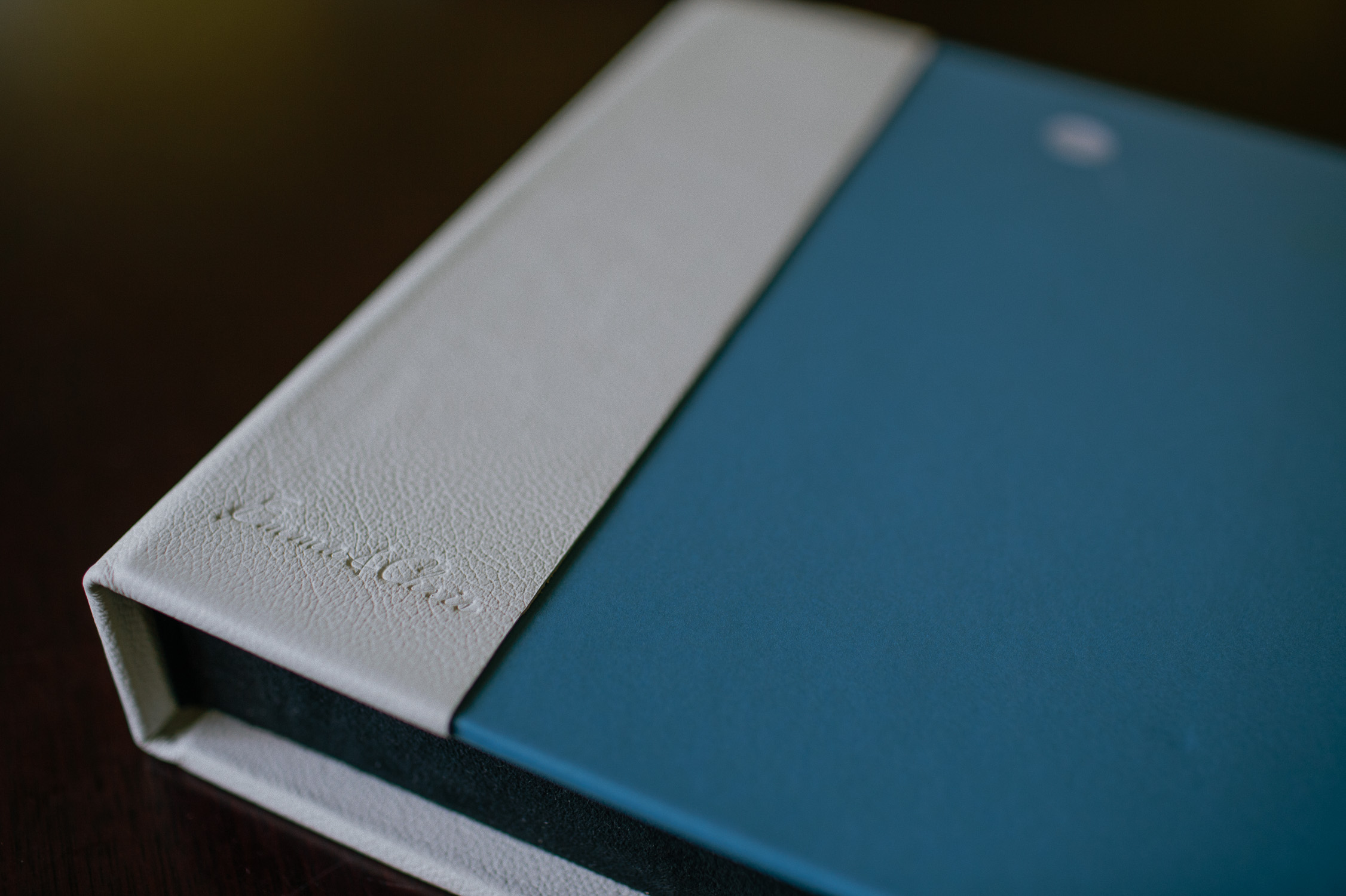 10 inch square Fine Art Book 3/4 wrap matching Hard Case Premium